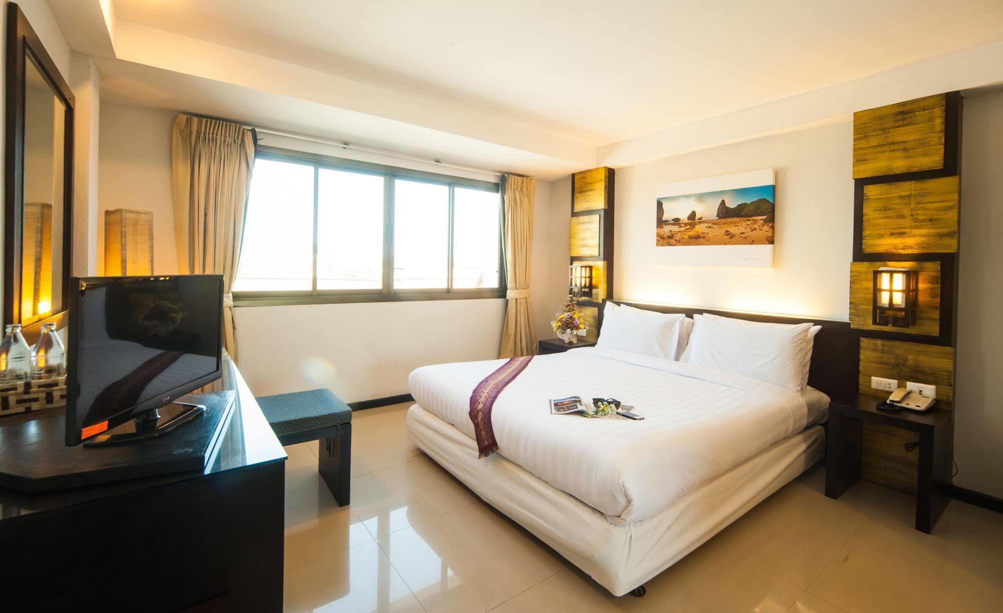 Crystal Inn Phuket Luaran gambar